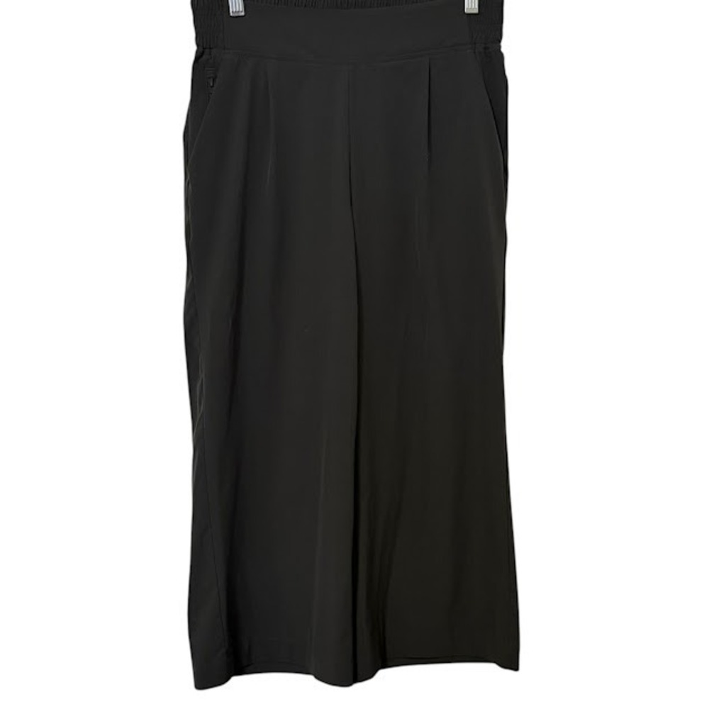 Quince Olive Green Performance Tech Wide Leg‎ Cropped Pants Womens S